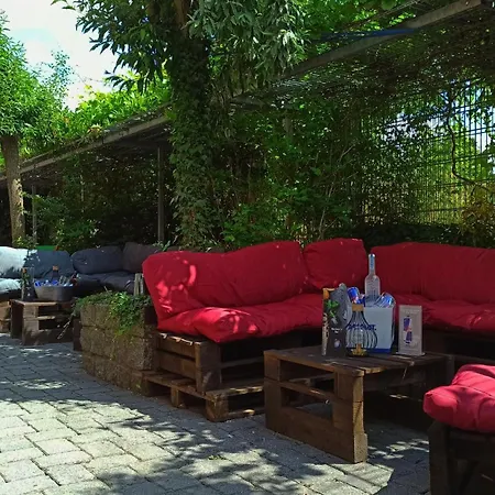 Marleen's Bar Und Nocleg ze śniadaniem