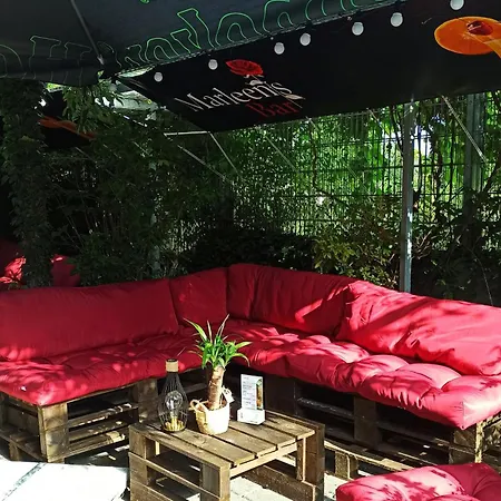 Marleen's Bar Und ベッド・アンド・ブレックファスト *