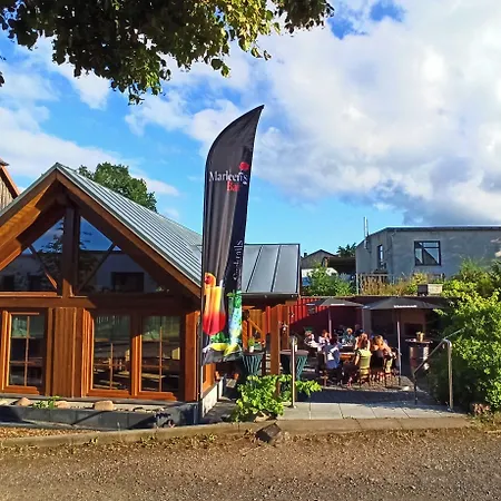 Marleen's Bar Und Nocleg ze śniadaniem Zehdenick