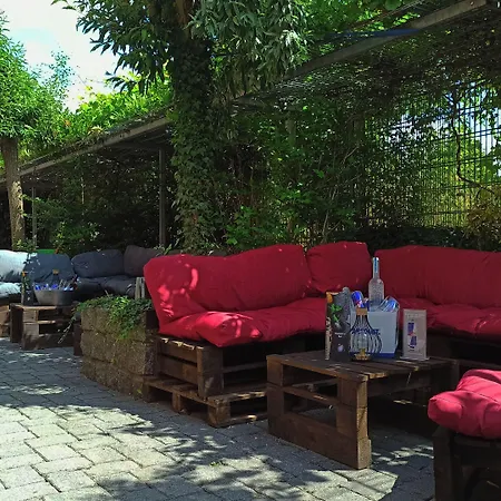 ベッド・アンド・ブレックファスト Marleen's Bar Und 3*