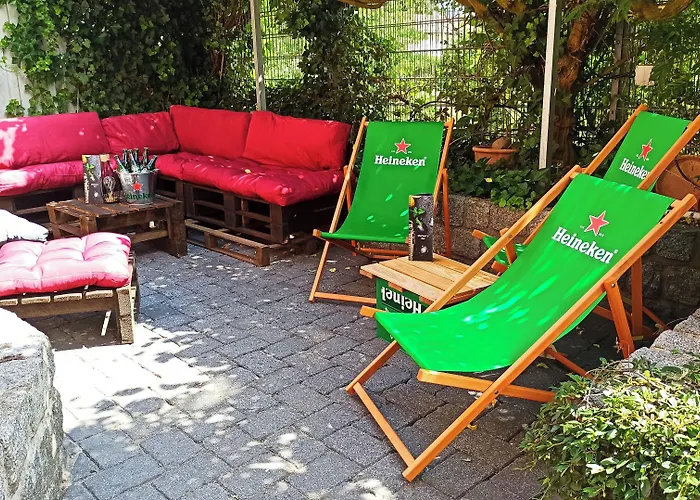 Marleen's Bar Und לינה וארוחת בוקר 3*